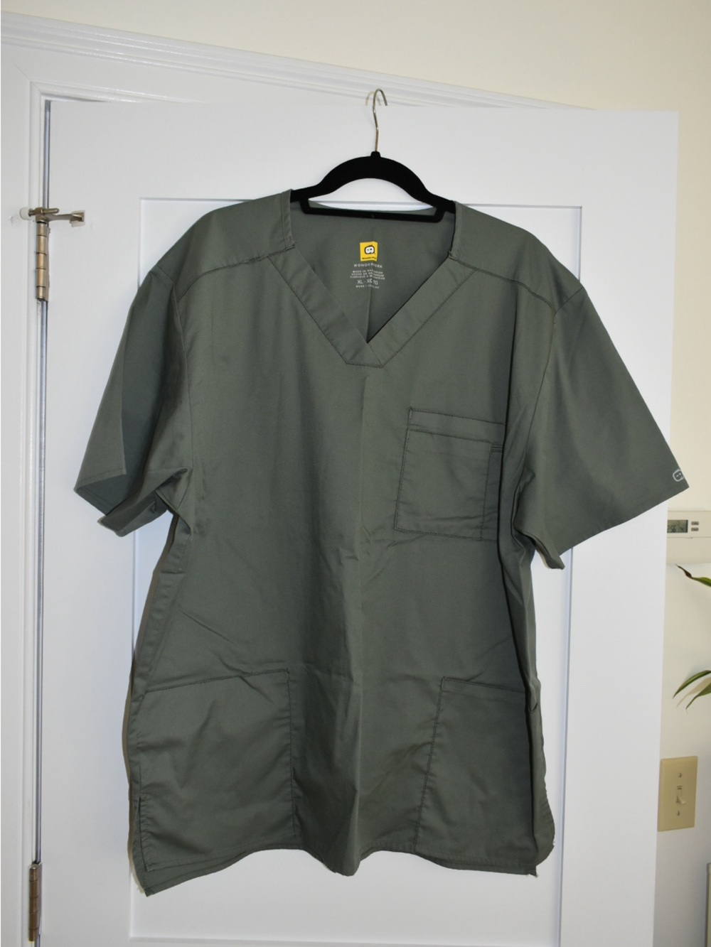 Men's Wonderwink Scrub top